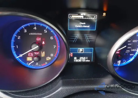 2015 Subaru Outback 2.5I Limited z USA, uszkodzony, nr VIN 4S4BSANC9F3312333